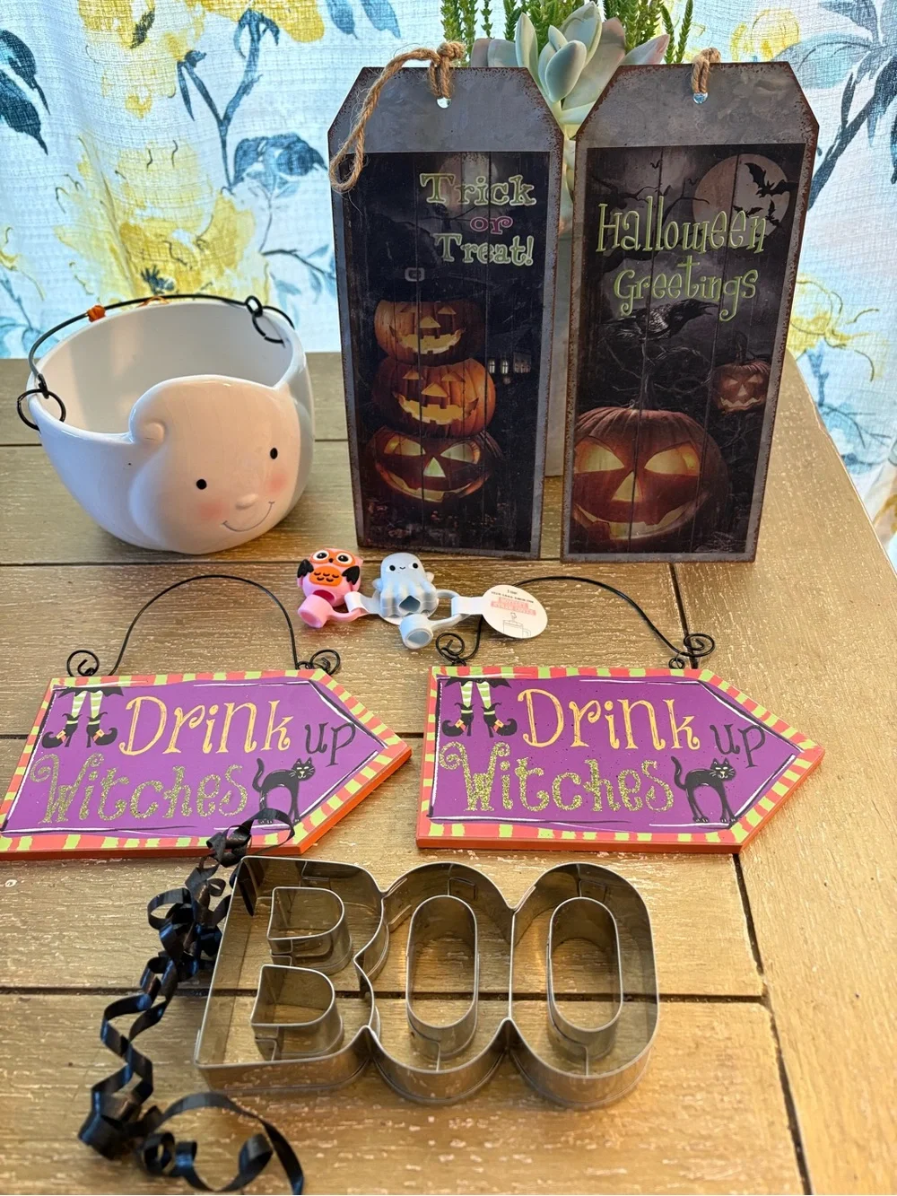 Halloween Lot, Wood Signs, Metal Tags, Straw Toppers, Ghost Dish, Cookie Cutter